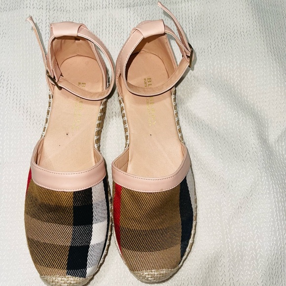 BB CHECK LOGO ๐ธ
ANKLE BUCKLE UP ESPADRILLES ๐บ - Picture 7 of 11